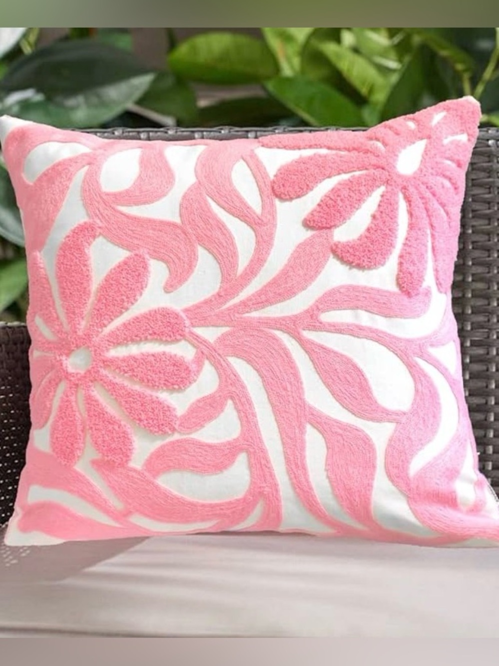 Alysheer Farmhouse Floral Leaves Embroidered Decorative Throw Pillow Cover NWT